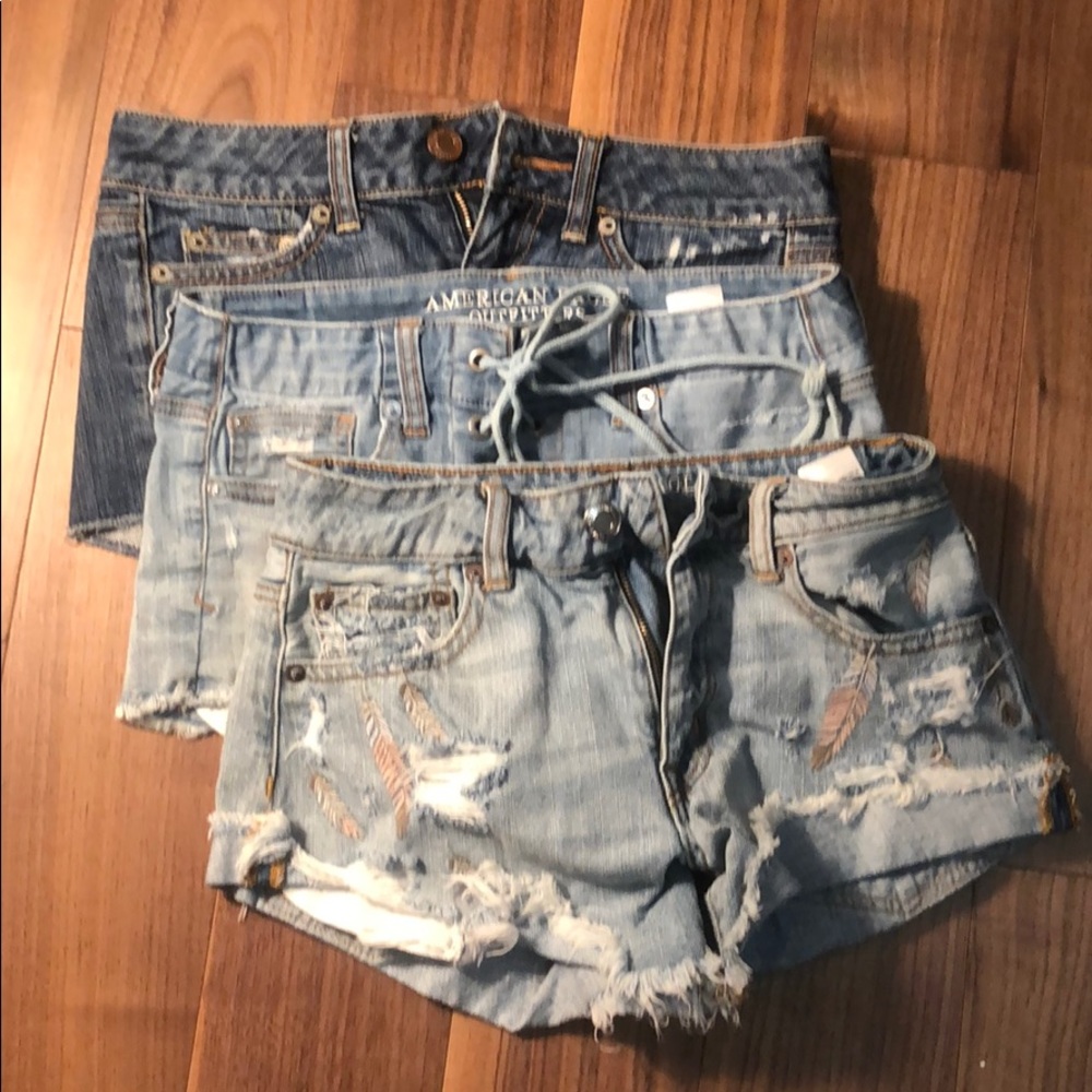 3 pairs American Eagle shorts!